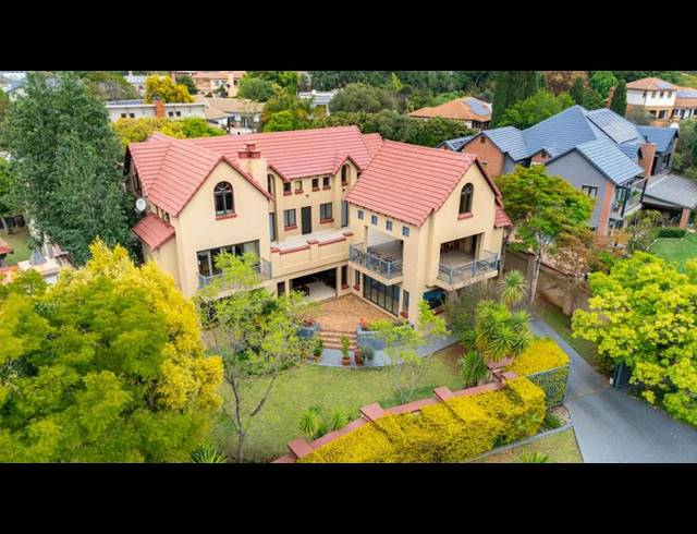 6 BEDROOM HOUSE FOR SALE IN MIDSTREAM ESTATE